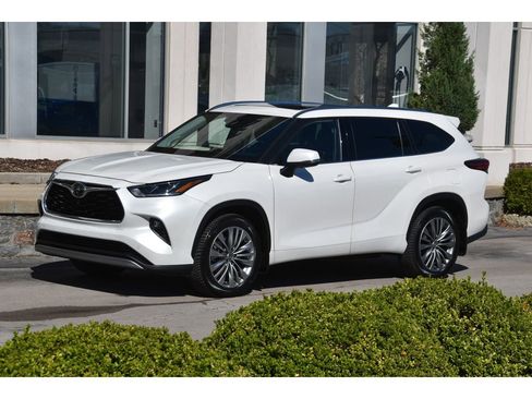 Used 2020 Toyota Highlander Platinum image 8