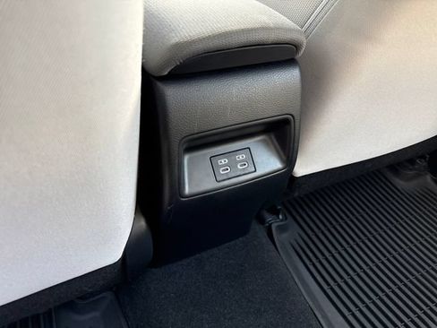 Used 2023 Toyota Corolla LE AWD/4WD image 21
