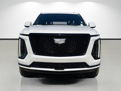 Used 2025 Cadillac Escalade Sport Platinum image 8