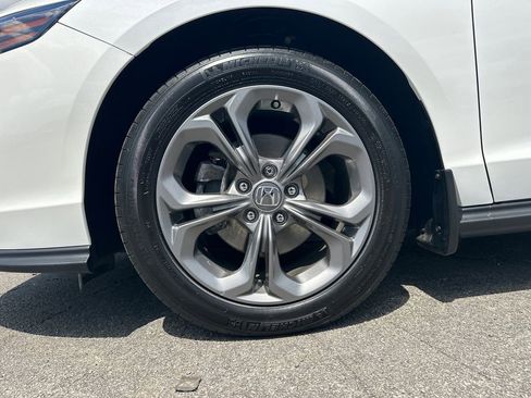 Used 2023 Honda Accord EX image 12