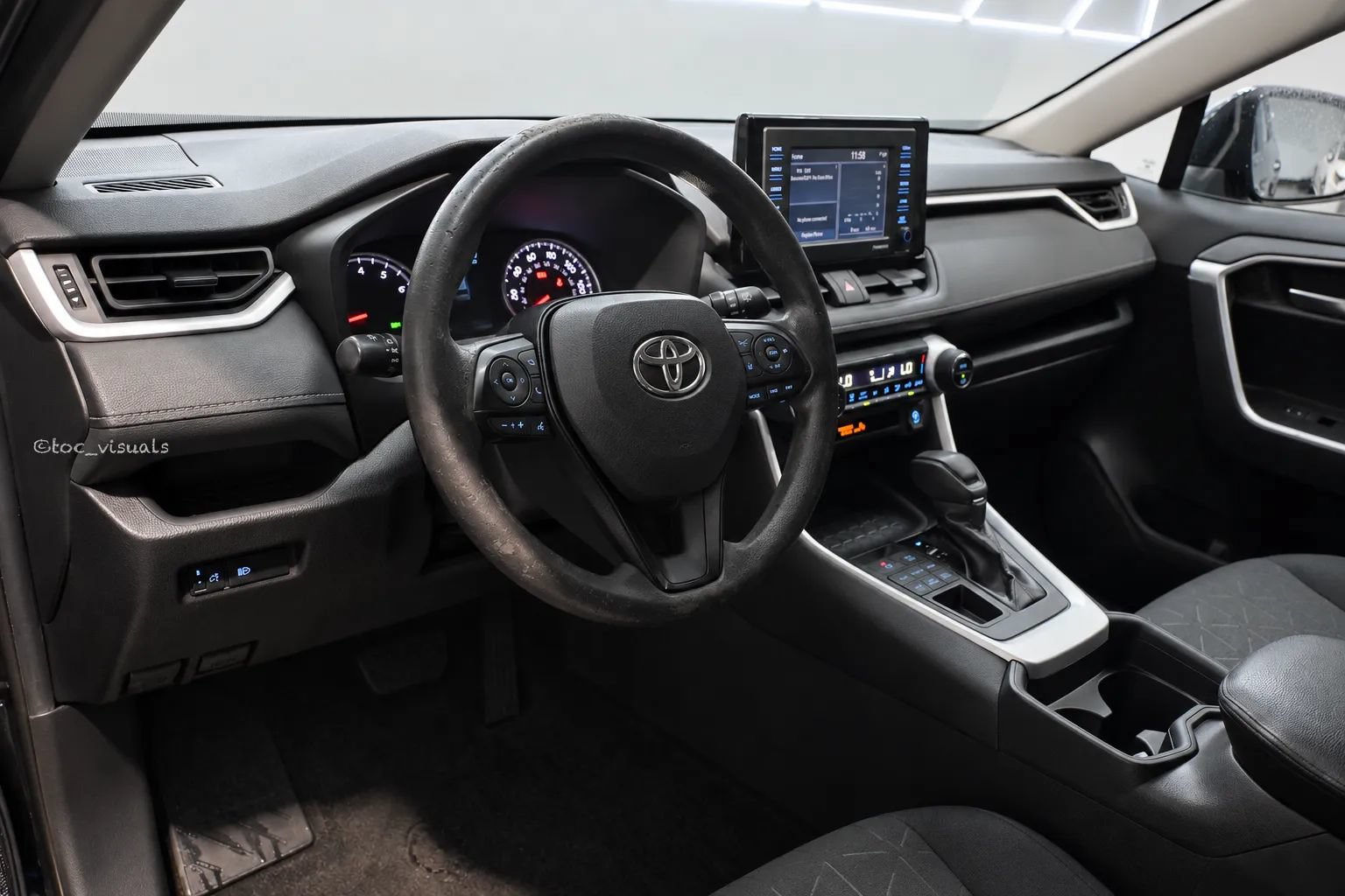 Used 2021 Toyota RAV4 XLE AWD/4WD image 9
