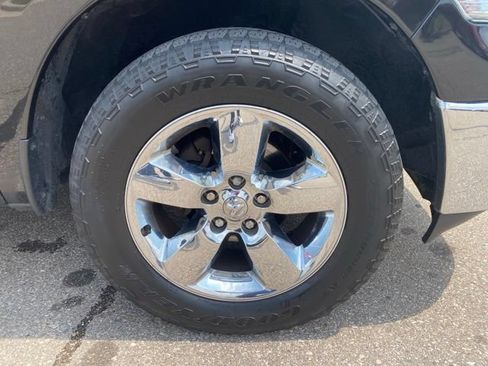 Used 2017 RAM 1500 Big Horn AWD/4WD image 34