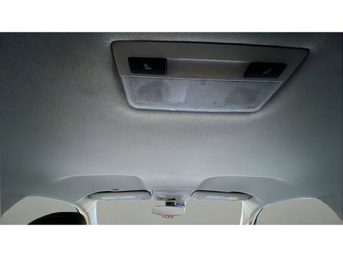 Used 2017 GMC Canyon SLE w/ SLE Convenience Package image 28