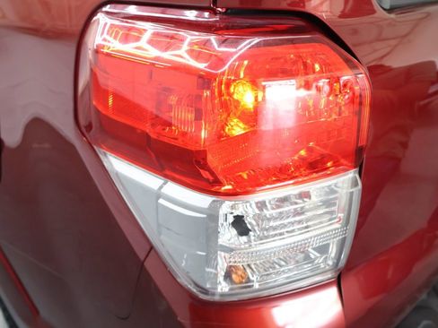 Used 2012 Toyota 4Runner SR5 w/ Convenience Pkg image 28