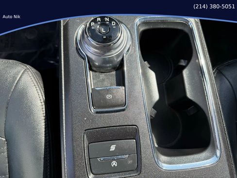 Used 2020 Ford Fusion SE image 27