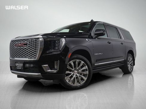 Used 2023 GMC Yukon XL Denali image 1
