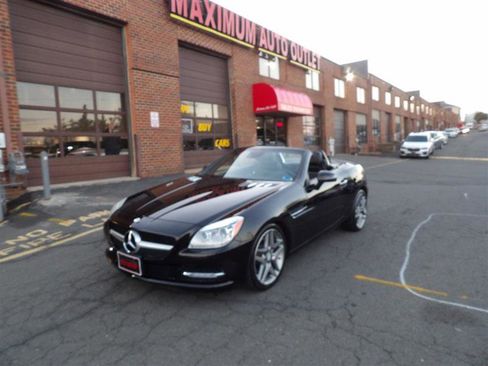 Used 2016 Mercedes-Benz SLK 300 image 32