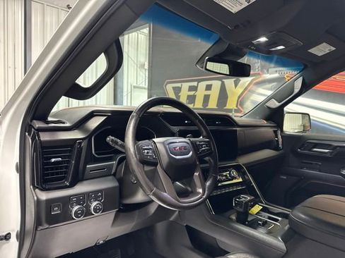 Used 2023 GMC Sierra 1500 AT4 w/ AT4 Premium Package AWD/4WD image 6