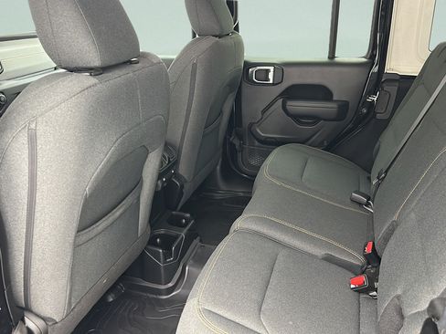 Used 2024 Jeep Wrangler Unlimited Sport AWD/4WD image 9