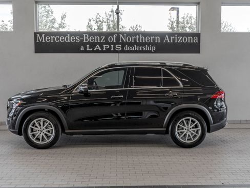 Used 2024 Mercedes-Benz GLE 350 4MATIC image 2