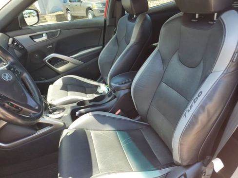 Used 2016 Hyundai Veloster Turbo FWD image 18