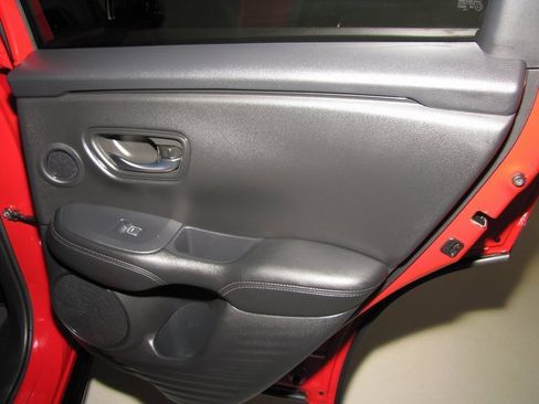 Certified 2024 Honda HR-V EX-L image 19