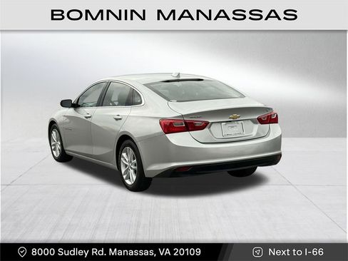 Used 2017 Chevrolet Malibu LT image 4
