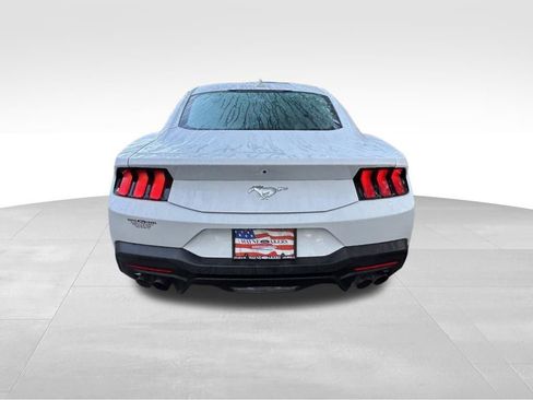 Used 2024 Ford Mustang Premium RWD image 5