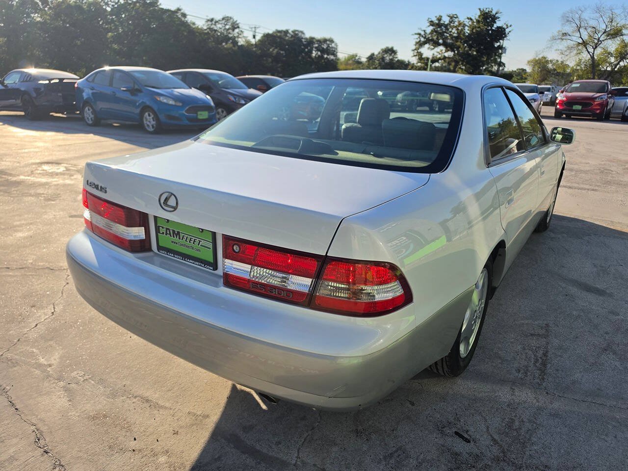 Used 2000 Lexus ES 330 FWD image 12