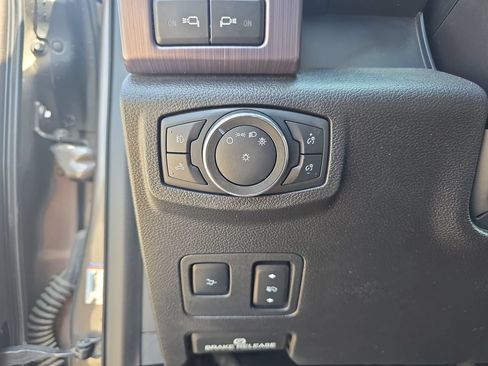 Used 2020 Ford F350 Limited AWD/4WD image 27
