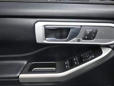 Used 2022 Ford Explorer Limited w/ Equipment Group 301A image 20