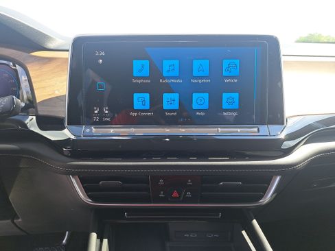 Used 2024 Volkswagen Atlas SE FWD image 22