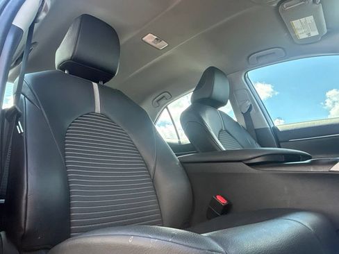 Used 2024 Toyota Camry SE FWD image 18