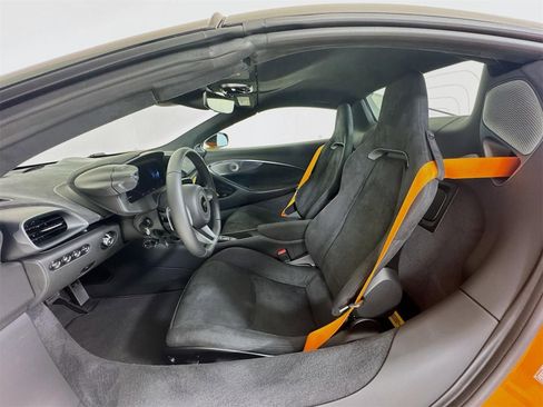 Used 2025 McLaren Artura Spider RWD image 11