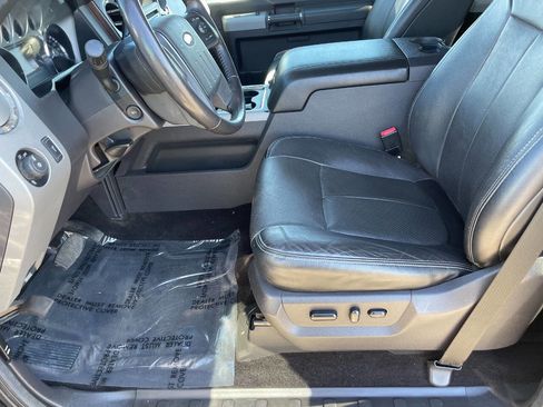 Used 2015 Ford F250 Lariat w/ Chrome Package image 19