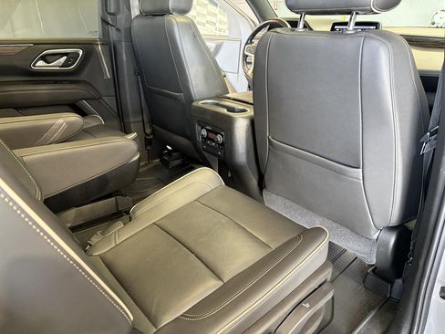 Used 2021 Chevrolet Tahoe Premier w/ Premium Package image 30