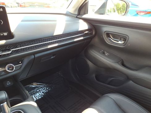 Certified 2024 Honda HR-V EX-L image 24
