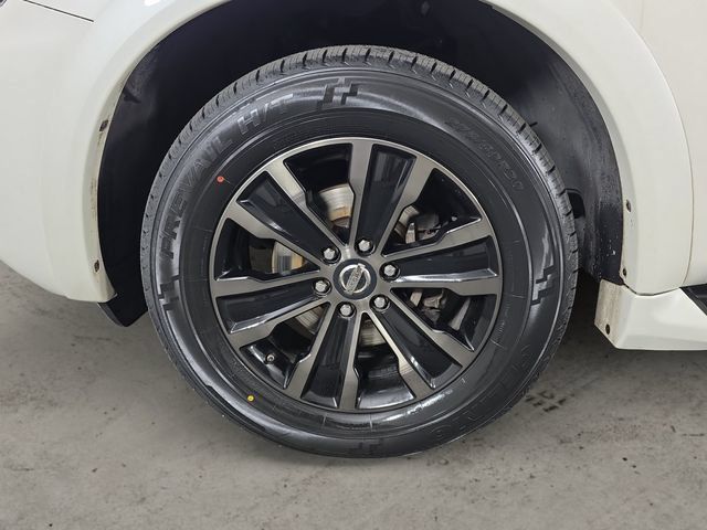 Used 2019 Nissan Armada Platinum w/ Interior Lighting Package AWD/4WD image 9