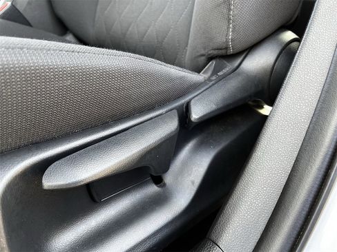 Used 2024 Toyota Corolla LE image 22