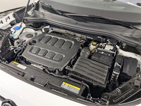 Used 2026 Volkswagen Tiguan SE R-Line image 38