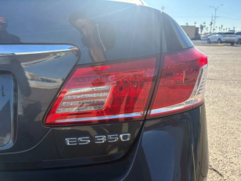 Used 2011 Lexus ES 350 image 41