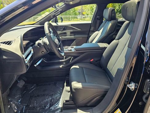New 2026 Cadillac Lyriq Sport AWD/4WD image 20