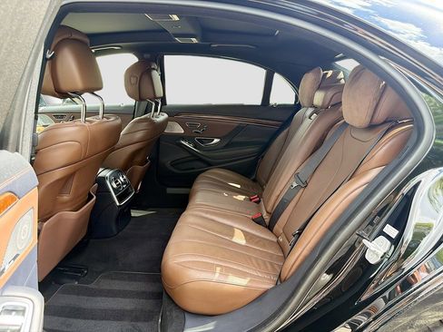 Used 2016 Mercedes-Benz S 550 Sedan image 23