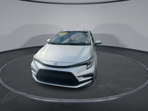 Used 2025 Toyota Corolla SE image 6