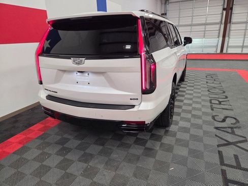 Used 2023 Cadillac Escalade ESV Sport Platinum w/ LPO, ONYX Package image 28