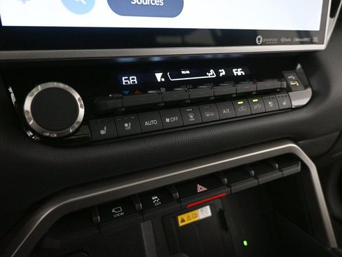 Used 2024 Toyota Sequoia Limited image 14