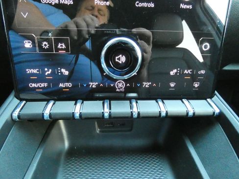 New 2027 GMC Terrain Elevation w/ Elevation Premium Package AWD/4WD image 23
