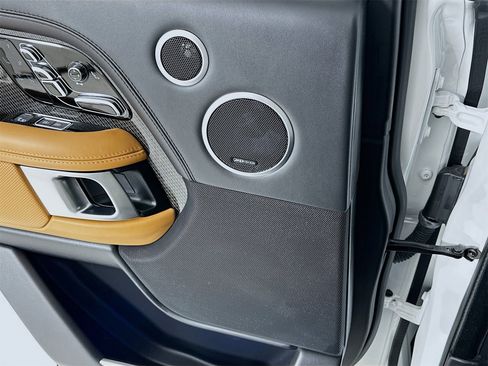 Used 2021 Land Rover Range Rover SV Autobiography Dynamic image 28