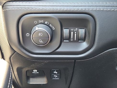 Used 2022 RAM 1500 Limited w/ Trailer Tow Group image 22