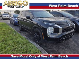 Used 2023 Mitsubishi Outlander SE FWD video 1
