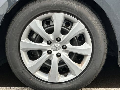 Used 2023 Toyota Corolla LE image 24