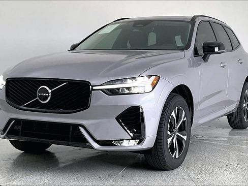 New 2026 Volvo XC60 B5 Core AWD/4WD image 2