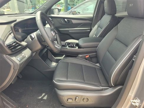 New 2025 Buick Enclave Sport Touring w/ Power Package image 4