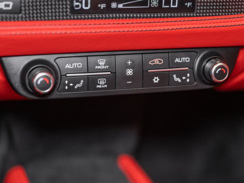 Used 2021 Ferrari F8 Tributo RWD image 34