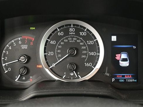 Used 2022 Toyota Corolla LE image 9