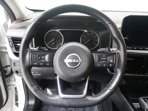 Used 2023 Nissan Rogue SL w/ SL Premium Package image 17