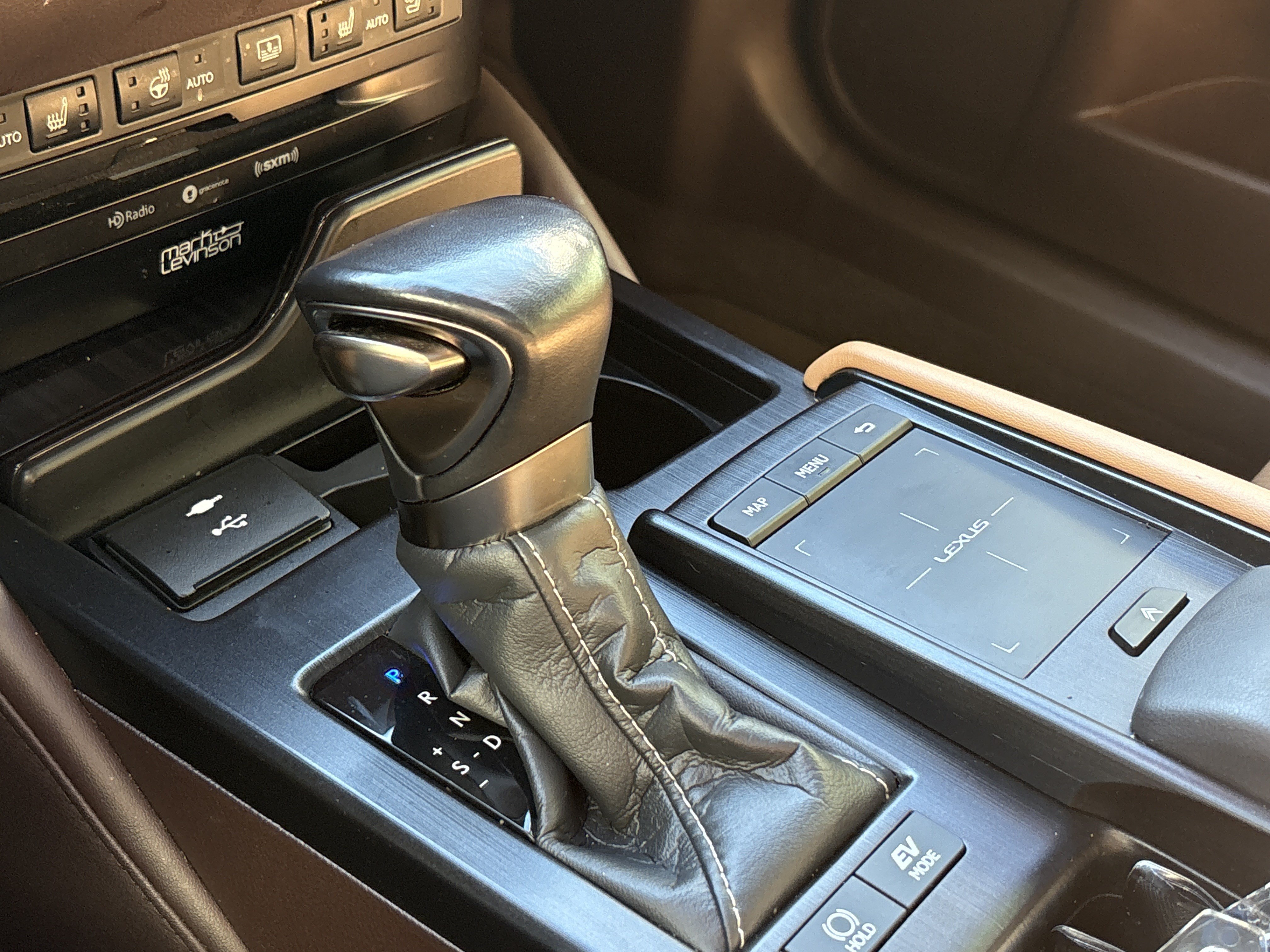 Used 2021 Lexus ES 300h w/ Accessory Package 2 FWD image 26