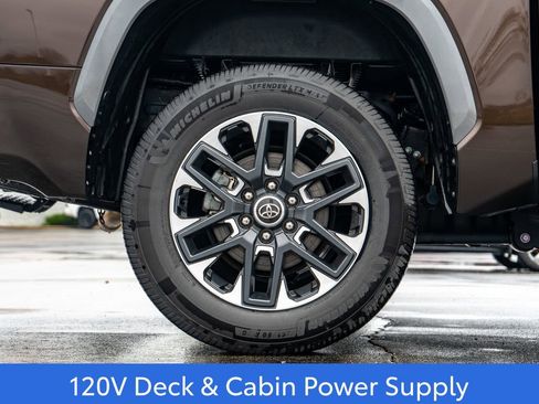 Used 2023 Toyota Tundra Limited w/ Power Package AWD/4WD image 9