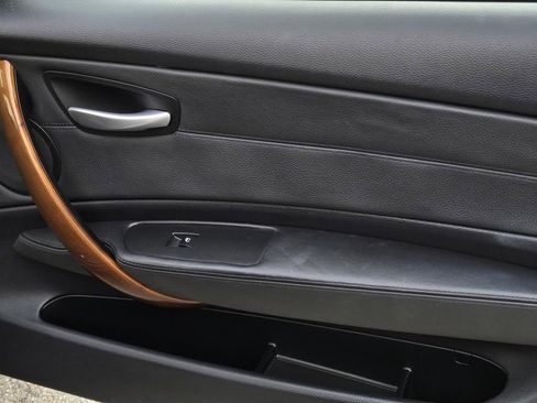 Used 2008 BMW 128i Convertible image 7