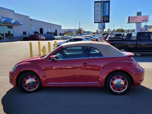 Used 2018 Volkswagen Beetle 2.0T S image 8